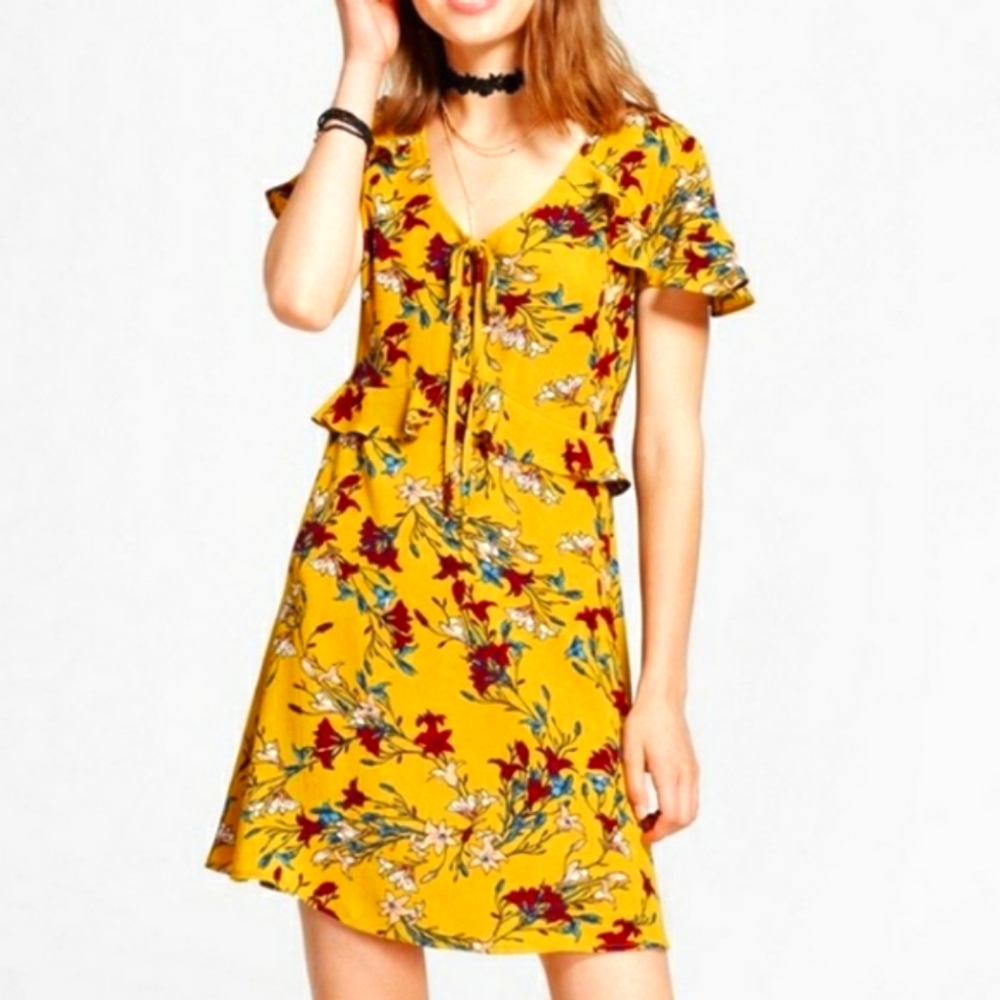 💥3 for $15💥 Floral dress *NWOT*